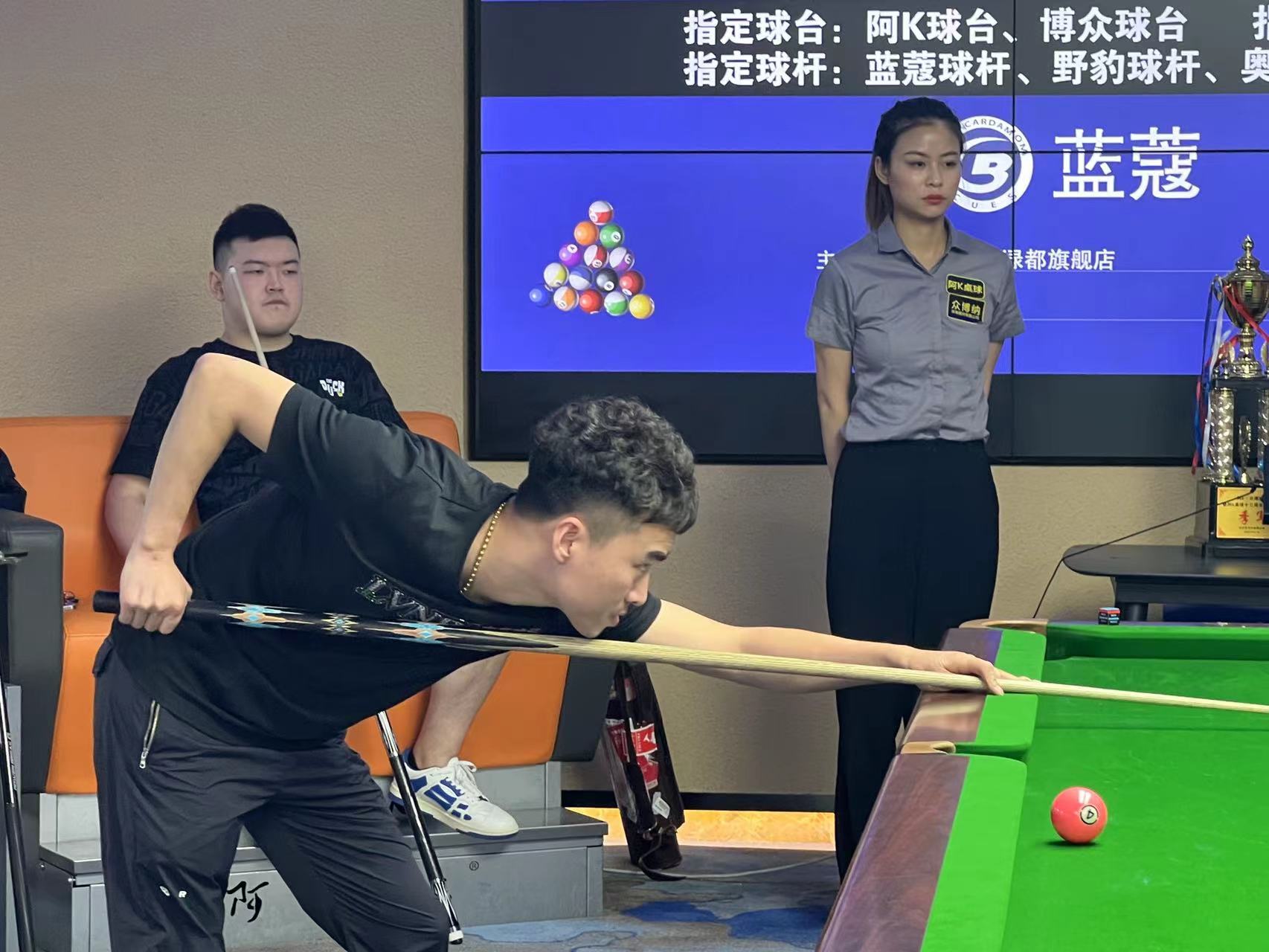 这一年也被 这一年也被